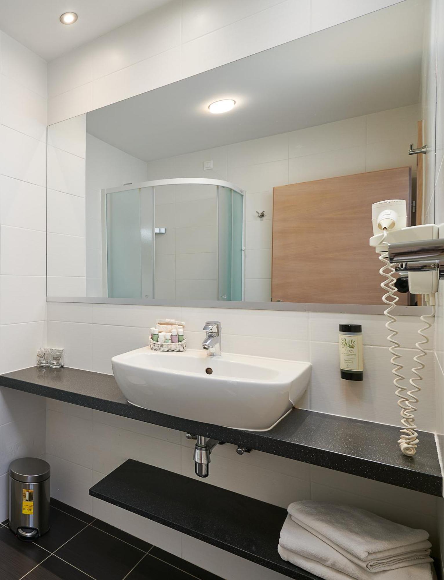 Adria Hotel 4*