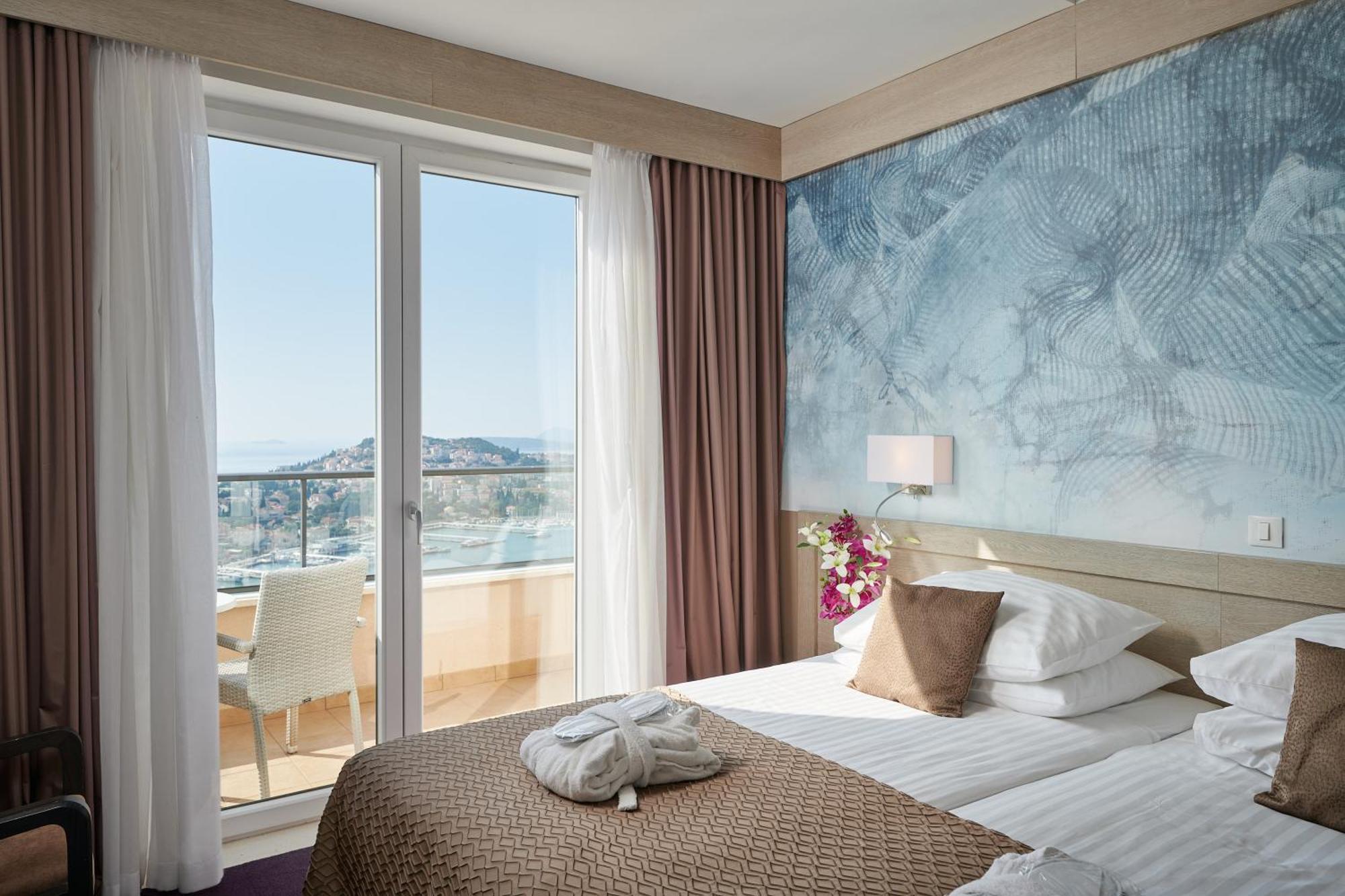 Adria Hotel 4*